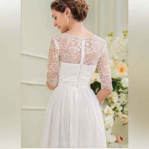 JJ’s House Wedding Dress size 26, new in bag - Picture 2 of 8